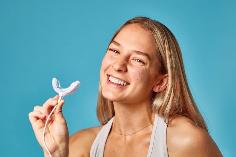 Laughland LED Teeth Whitening Kit