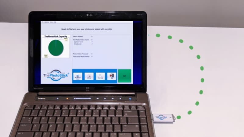 ThePhotoStick Omni Review: One-Click Photo Backup